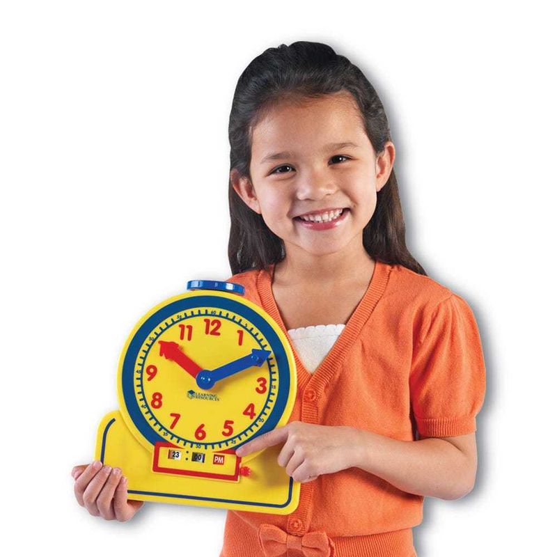 картинка Развивающая игрушка "Учимся определять время. Игрушечные часы большие"  (22.5см., 1 элемент) от магазина снабжение школ
